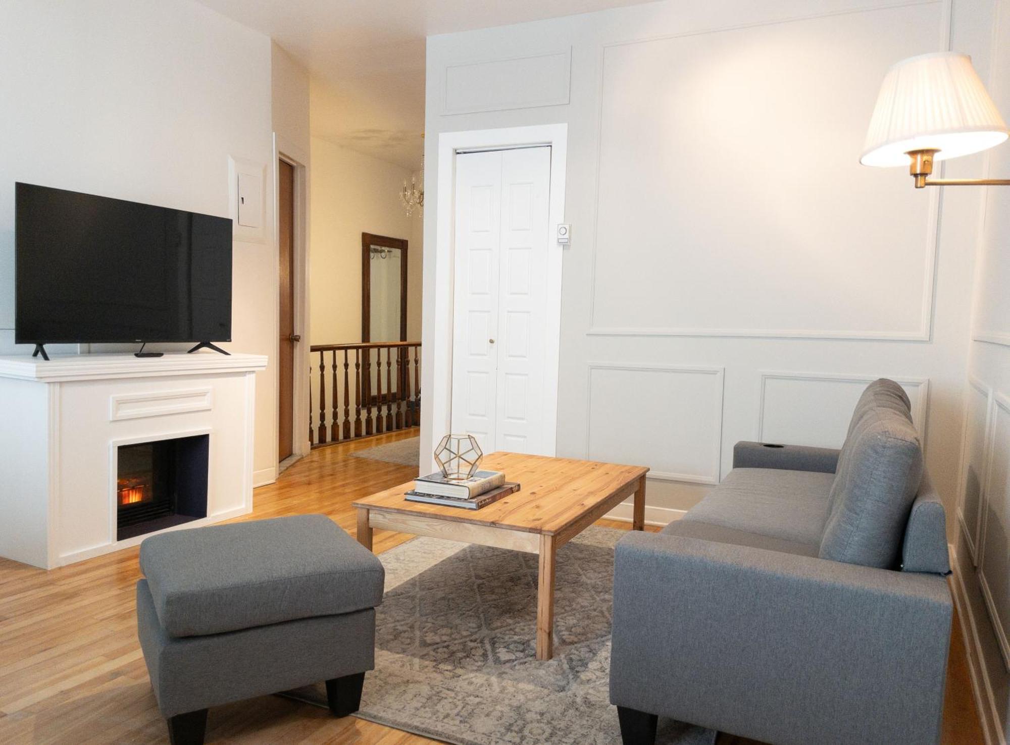 Heart Of Mtr For Memorable Experience 7Minmetro 2 Backyard Fully Equipped Villa Montreal Ngoại thất bức ảnh